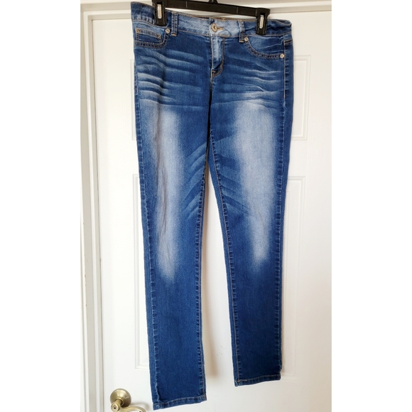 Maurices Dark Wash Denim Jeans - Picture 6 of 6